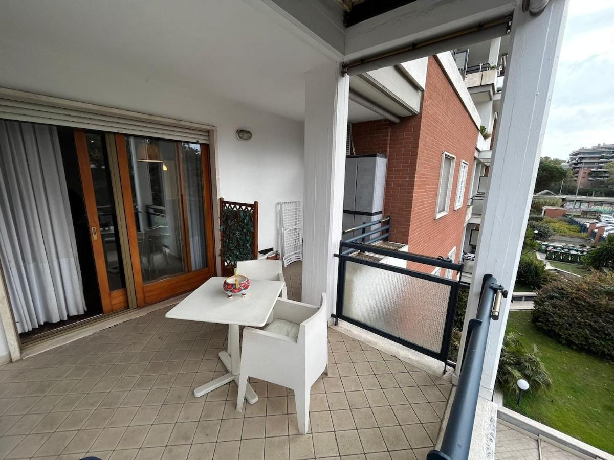 Life - New Eur Torrino Apartment *