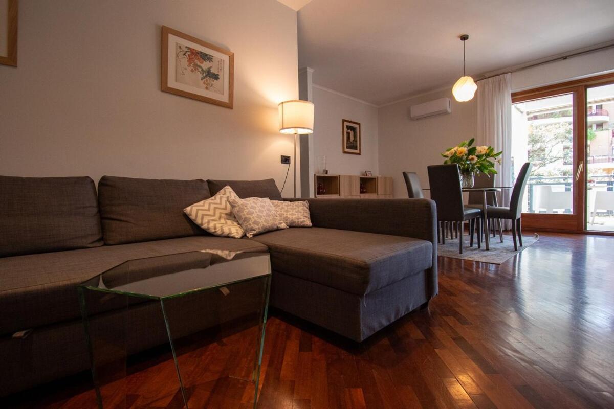 Life - New Eur Torrino Apartment