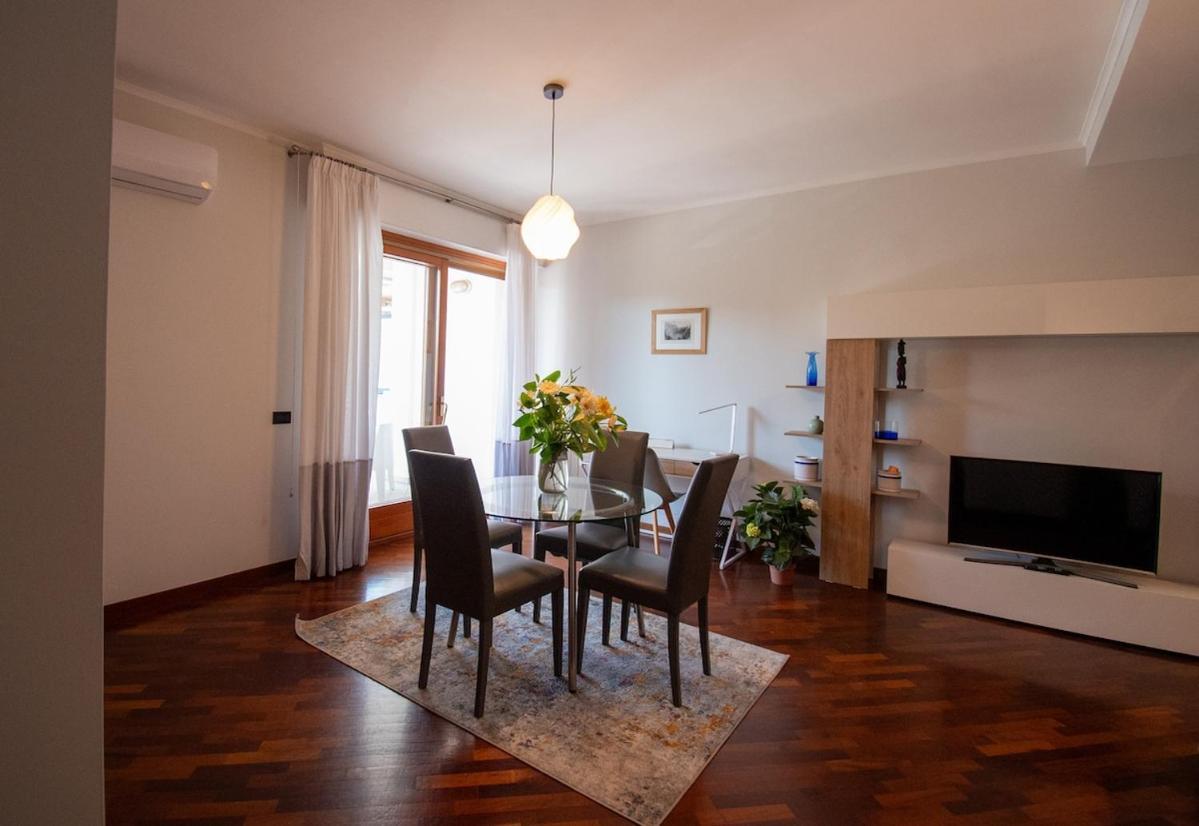 Life - New Eur Torrino Apartment *